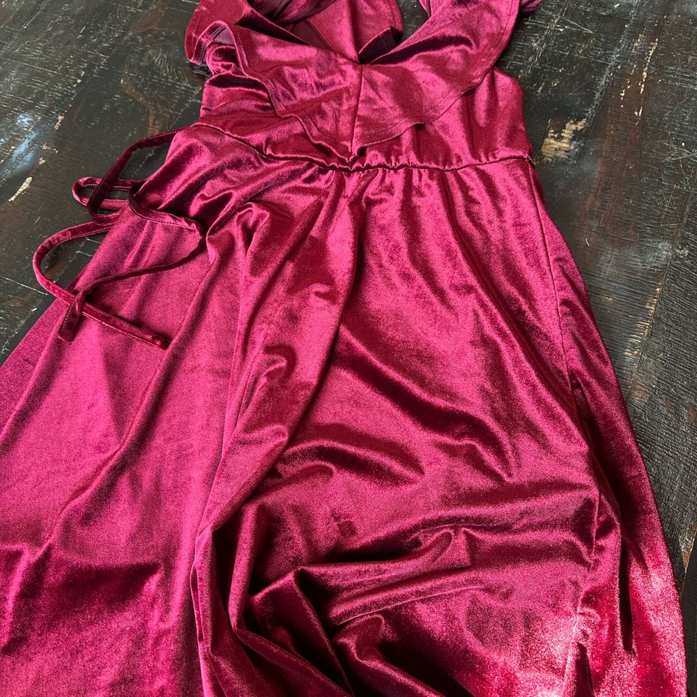 Torrid Midi Elegant Burgundy velvet Wrap Dress NWT perfect for a Christmas party - Picture 7 of 8